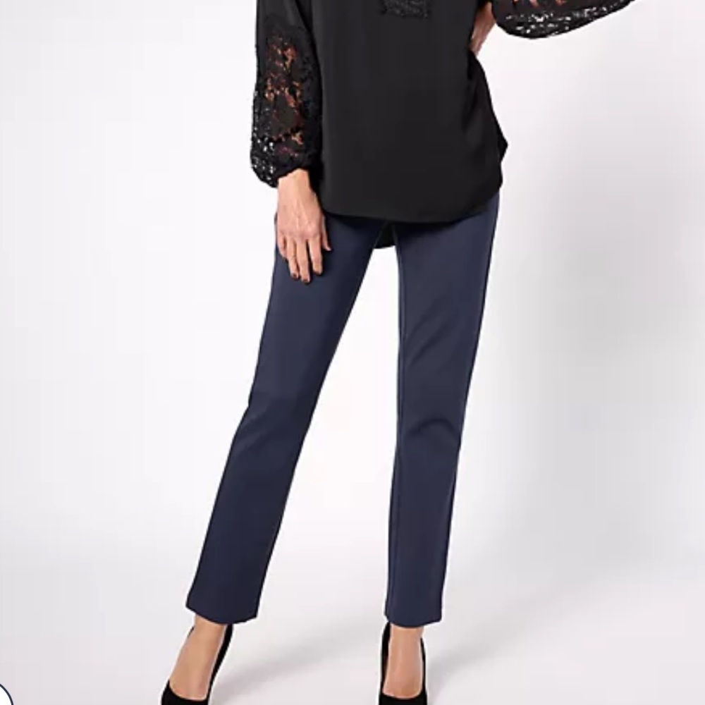 NWT- Belle by Kim Gravel Petite Perfect Ponte Straight Leg Pants- Night Sky- 1XP